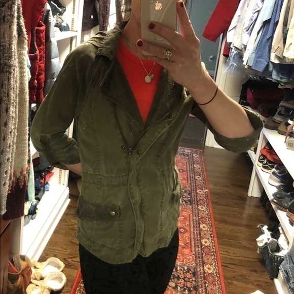 Women’s light weight utility jacket - Picture 5 of 11